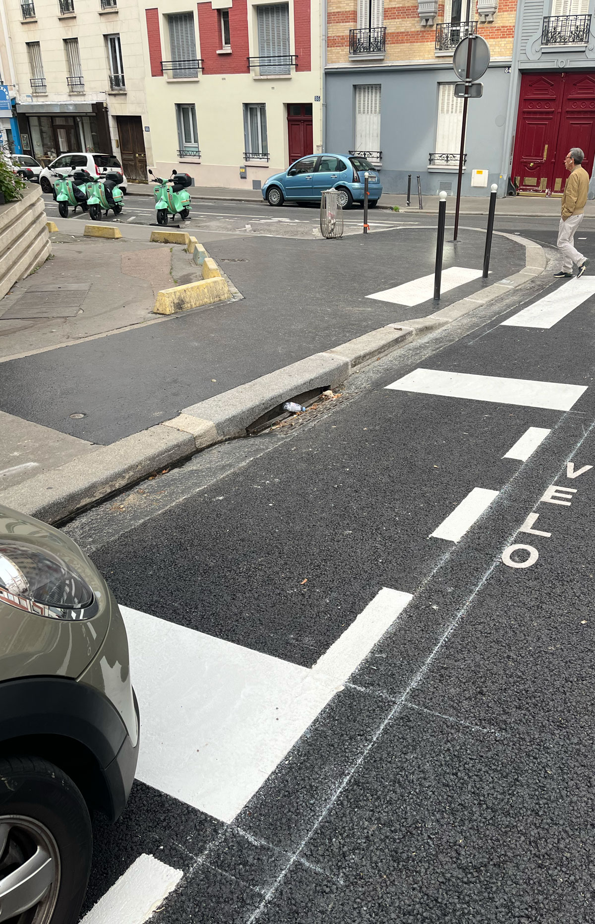 Installation abri vélo - Photo 1